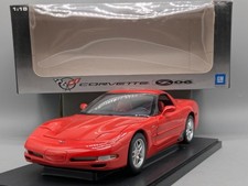 Modellautos 1:18 AUTOart Chevrolet Corvette Z06 2001 mit OVP