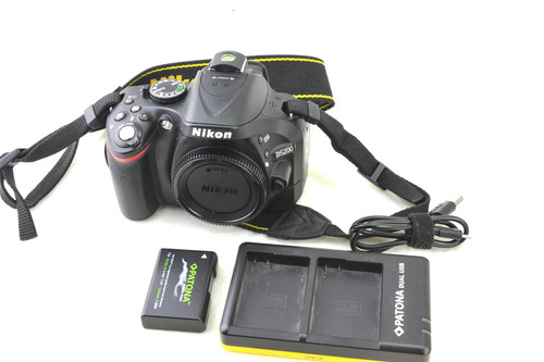 Nikon d5200 1mp dslr - nikon,