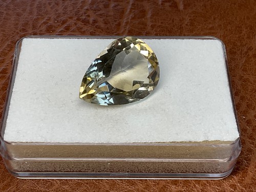 Edelstein tropfen quarz - tropfen,