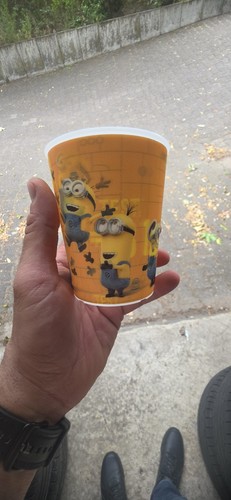 Minions wackelbecher - minions,