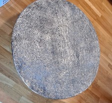 Moderner Sofatisch aus Metall