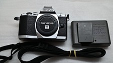 Olympus OM-D E-M5 silber,  MFT