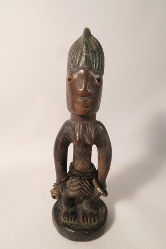 Alte zwillingsfigur ibeji - zwillingsfigur,