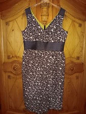 Edles LAURÈL Kleid ? mit geometrischem Muster Gr. 40 ungetragen NEU 