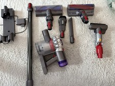 DYSON 492636-01 V8 ADVANCED Stielsauger, Akkubetrieb, 425 Watt