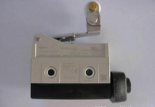 1PCS   D4MC-3030 D4MC3030 Limit Switch -New    #E7