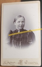 junge Frau - Portrait / CDV F