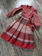 Kleid 36 rot Folklore
