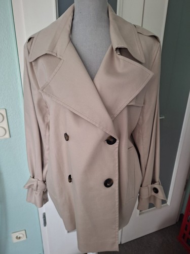 Beigfarbene jacke von - beigfarbene,