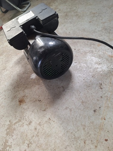 Elektromotor 230v ist ein - ,