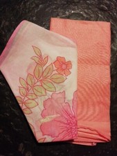 2 Taschentücher für DAMEN. NEU 