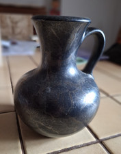 zeitlos schöne schwarze Vase