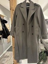 Dicker Mantel Grau Mit Gürtel