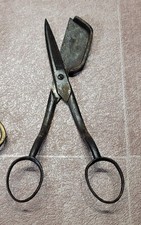 Alte schlichte Dochtschere