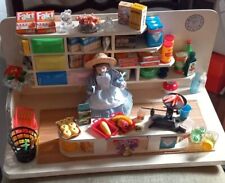 alter Kaufladen mit viel Zubehör ! Metall Waage  Puppenstuben Puppe