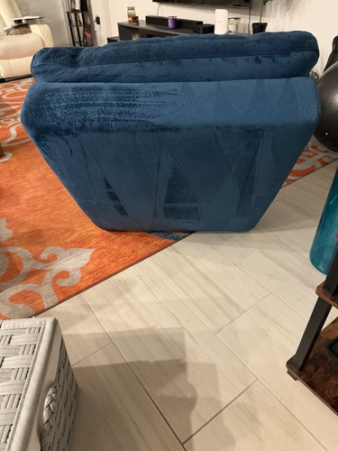 Chaise lounge chair - lounge,