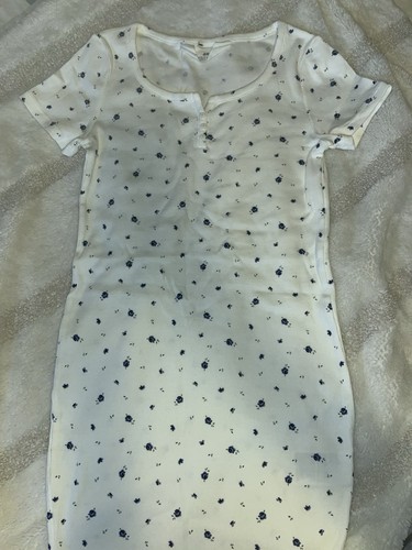 Enges weißes kleid mit - kleid,