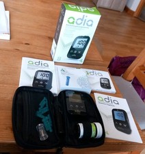 adia Blutzuckermessgerät inkl. Teststreifen, Lanzetten und Diabetes Tagebuch 
