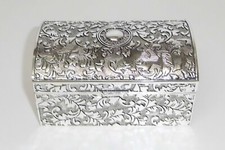 Schmuckdose im antiken Stil