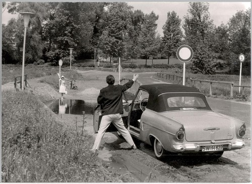 Fünf w - fünf, s/w