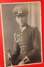 Foto Soldat Wehrmacht der stolze Offizie Paradeuniform ca 8,5 x 13,5 cm s/w besc
