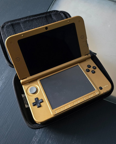 Nintendo 3ds zelda gold - nintendo,