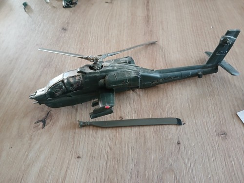 Hughes 64 apache - 1:72,