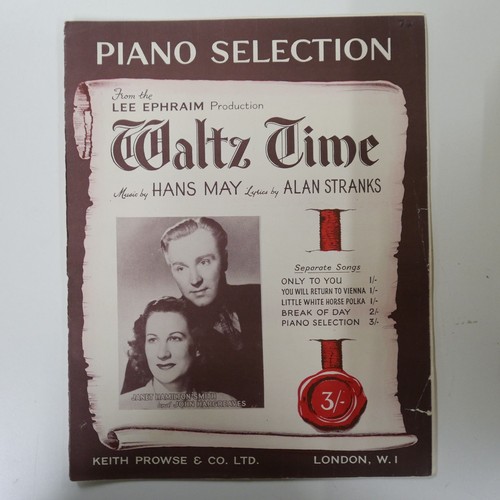 Piano selection waltz time - selection,