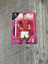 Topps Premier League 2025-26 Ryan Yates 5/5 Buchstütze Red Nottingham Forest 