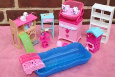 BARBIE MÖBEL GH KATZENKORB SPIELPLATZ HUND SCHWIMMBAD HÜTTE REGAL KRATZBAUM NAPF