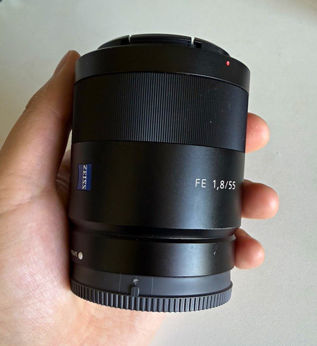 Sony sonnar 55mm 8 za - f1.8,