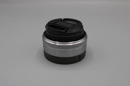 Sony alpha sel 16f28 - sony,