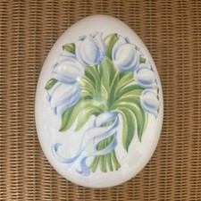 Porzellan Ei/ Dose  a.d.80