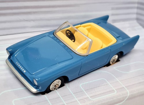 Corgi sunbeam alpine - 1/43,