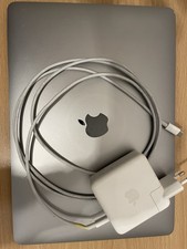 Apple MacBook Pro 13 Zoll M1