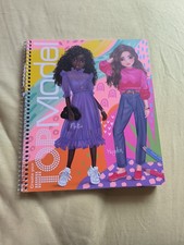 Create Your Topmodel, Ausmal und Gestaltungsbuch