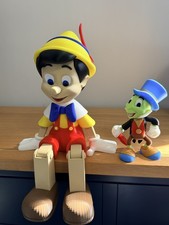 Pinocchio und Jiminy Cricket
