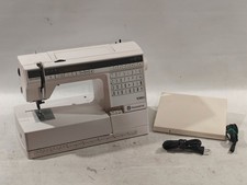 Husqvarna 1050 Nähmaschine Vollautomat Digital gesteuert mit Pedal und Koffer