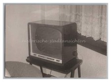 Alter Röhrenfernseher - Stillleben Technik - Altes Foto