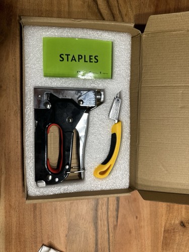 Staples tacker set - tacker,