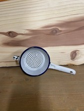 altes Emaille Sieb mit Griff