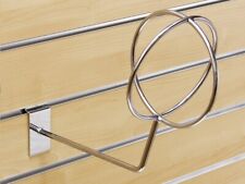 Helmhalter für Lamellenwände