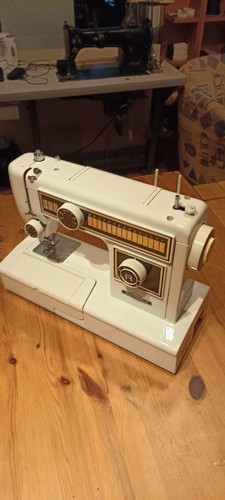Retro nähmaschine victoria - nähmaschine,,
