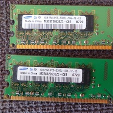 Samsung 1GB 2Rx8 PC2 5300u 555 12 E3 - 2 Stück im Set - Gebraucht