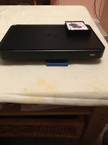 Sky kabel receiver - q,