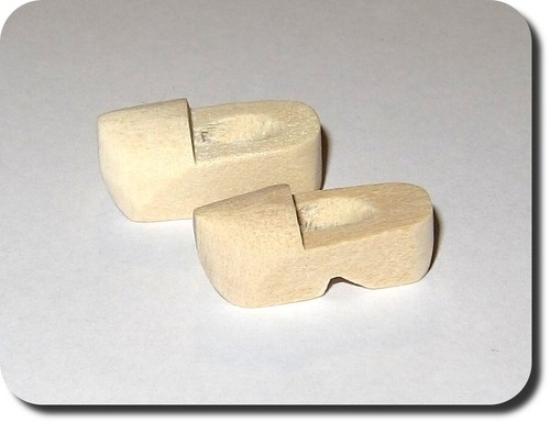 Miniatur holzschuhe clocks - miniatur, holzschuhe,