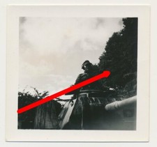 127581, Foto, Oberfeldwebel der WINDHUND Division, Beobachtungspanzer III., TOP