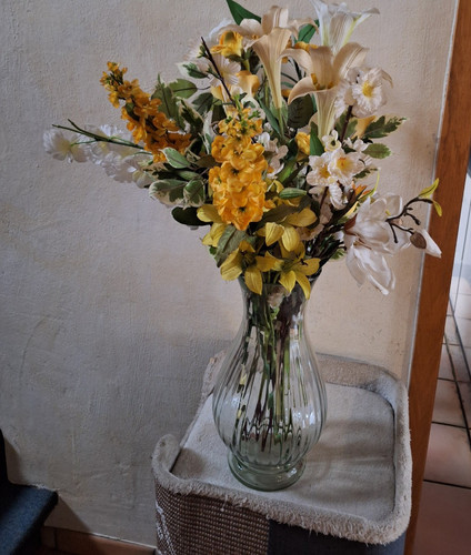Frühlingsstrauss mit glasvase - mit,