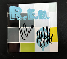 PETER BUCK / MICK MILLS - R.E.M. BANDMITGLIEDER - SIGNIERTES CD BOOKLET