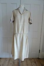 Seltenes Vintage 1920er Jahre reines Seide cremefarbenes Tropfen Taille Tageskleid 